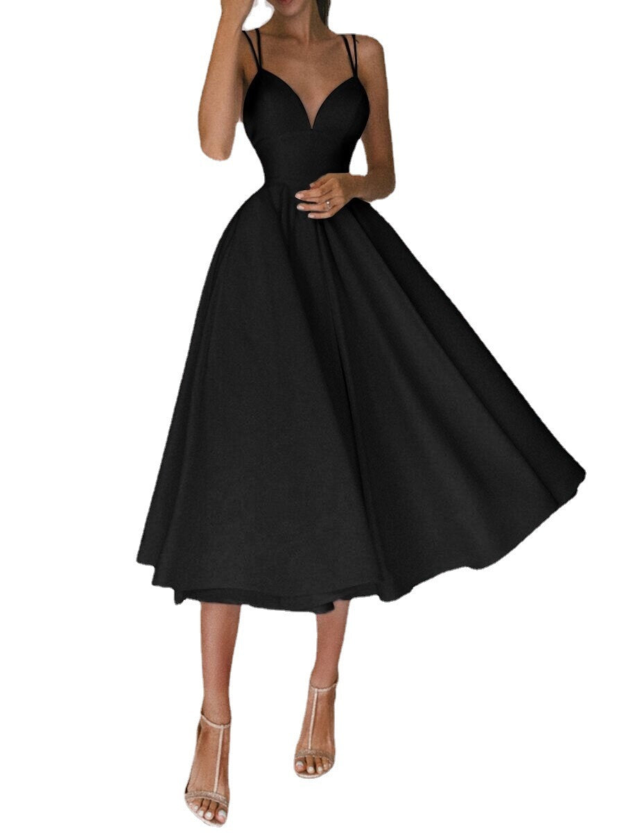 Robe Élancée – Décolleté V & Éclat d’Été