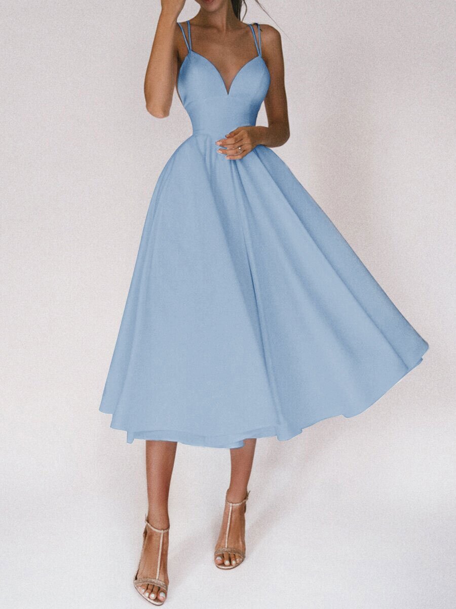 Robe Élancée – Décolleté V & Éclat d’Été