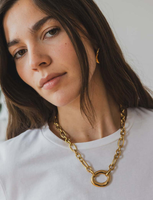 Collier doré Adam